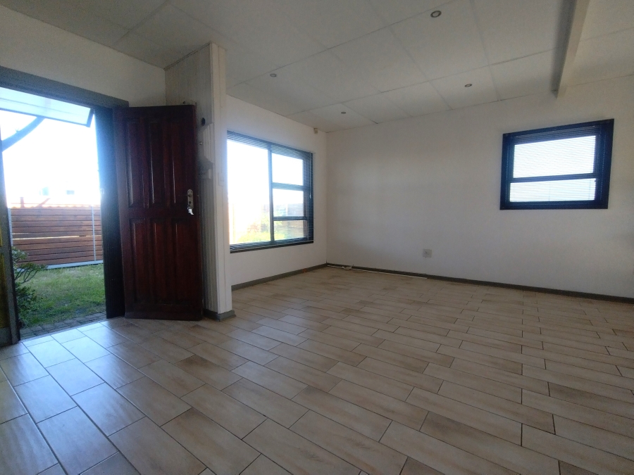 5 Bedroom Property for Sale in Kabeljauws Eastern Cape